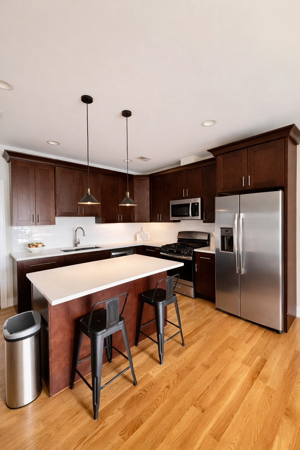 Building Photo - 3203 N Ridgeway Ave