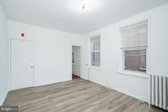 Building Photo - 4039 N Broad St
