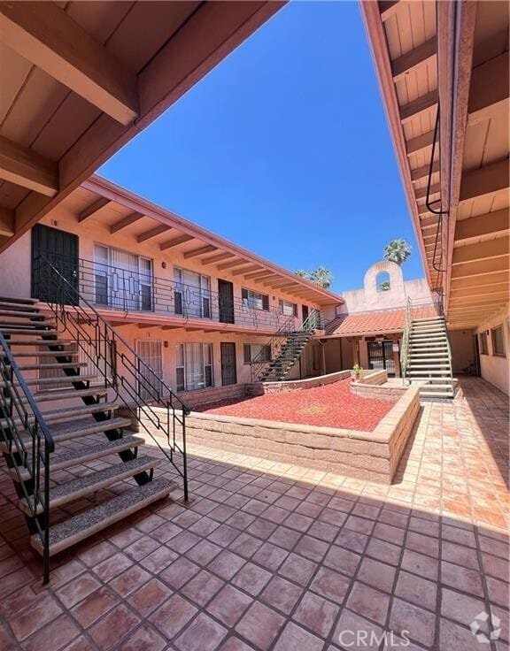 Building Photo - 2102 S Pacific Ave