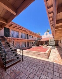 Building Photo - 2102 S Pacific Ave