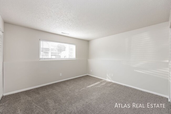 Building Photo - Look and lease: Free 50" TV if you apply 2...