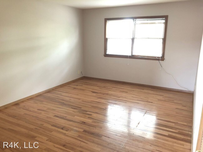 Interior Photo - Mecherle Apartments