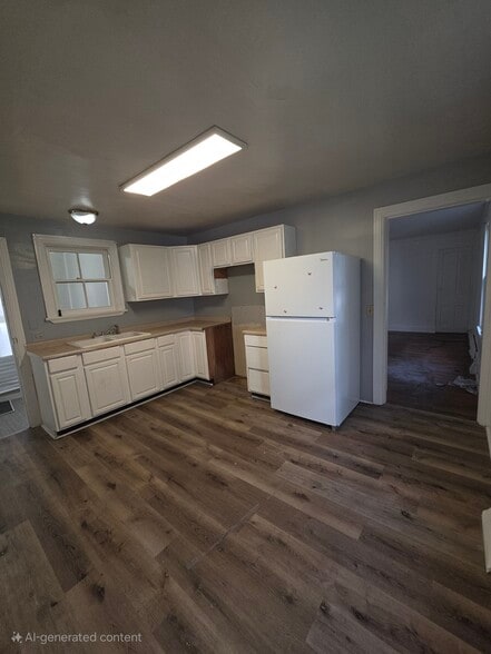 Kitchen - 307 N Governors Ave