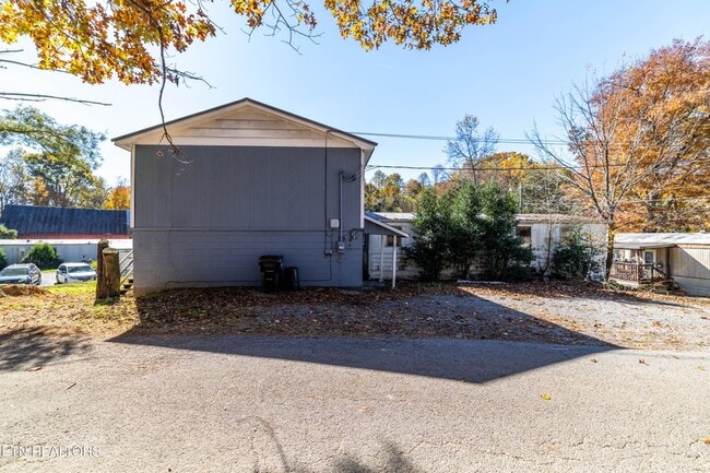 Building Photo - 241 Harless Rd