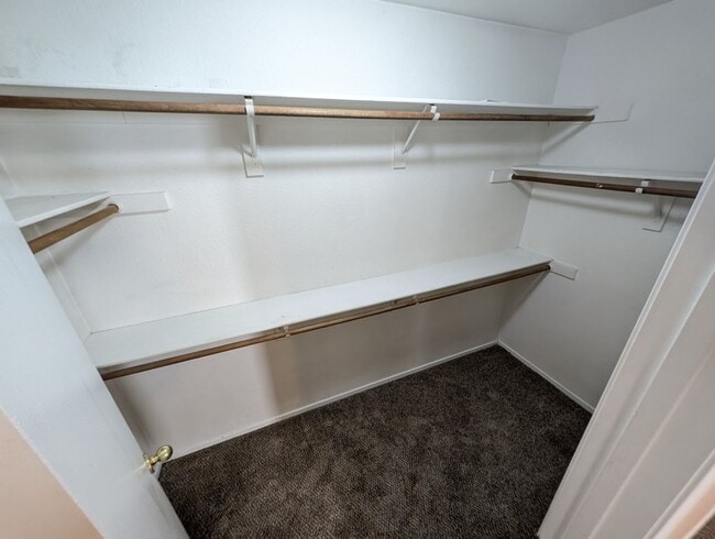 Building Photo - 8000 Revolver Ave