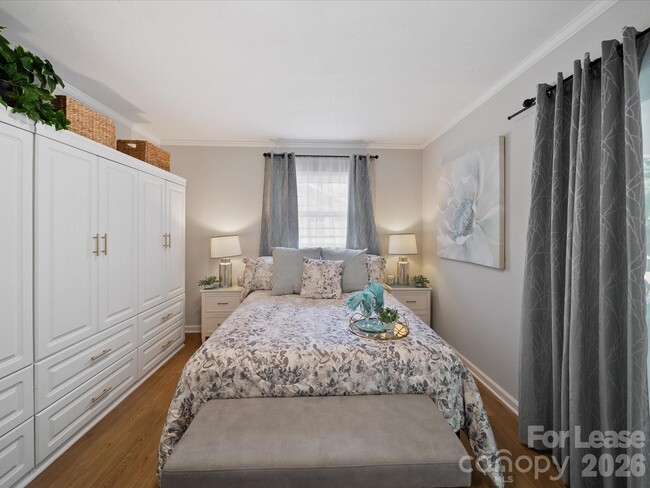 Building Photo - 2213 Milton Rd