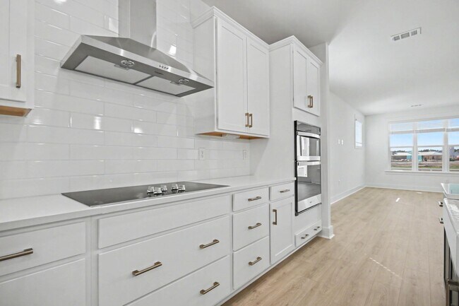 Building Photo - 3084 Claredon St