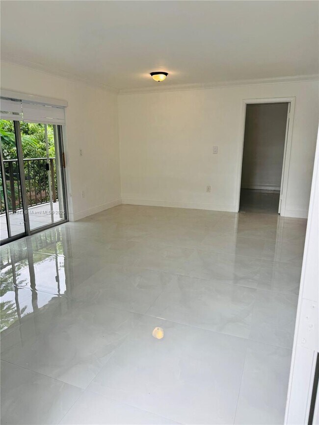 Building Photo - 6961 SW 129th Ave