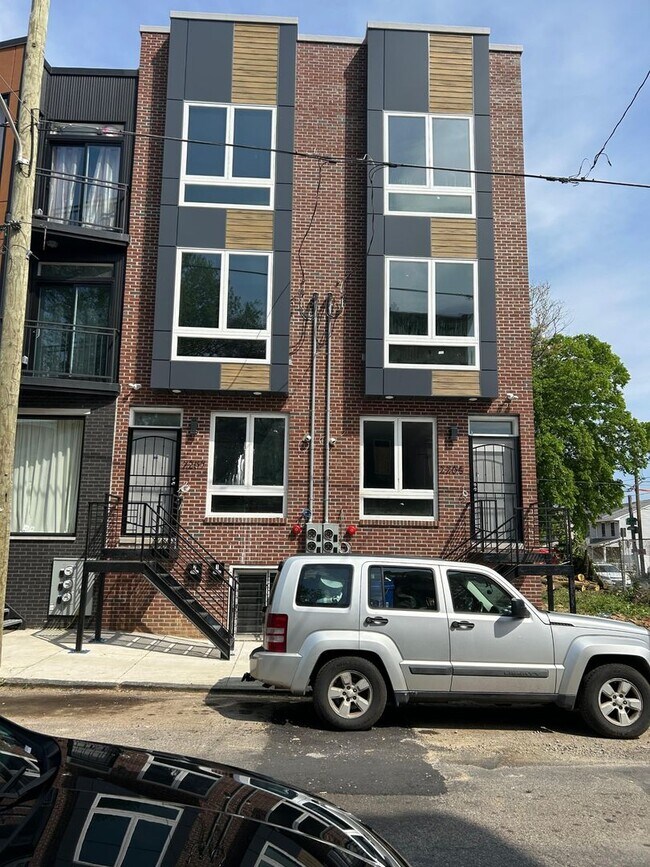 Building Photo - 2205 N Franklin St