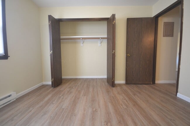 Building Photo - Cross Timbers Apartment