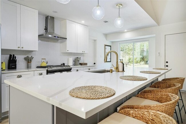 Building Photo - 9414 Meadow Vale