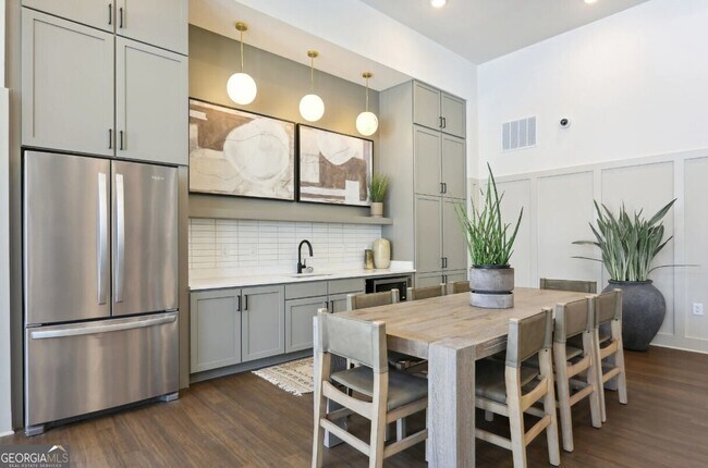 Building Photo - 75 Overlook Pkwy SE