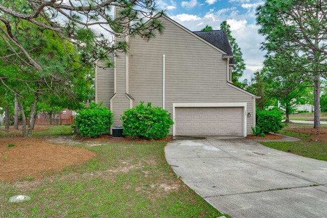Building Photo - Looking for your dream home in a peaceful ...