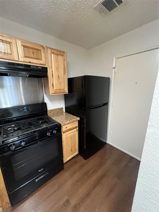 Building Photo - 6018 Richard Carlton Blvd