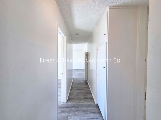 Building Photo - 1330 Walnut Ave