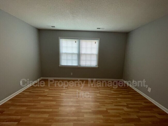Building Photo - 111 Claybill Dr