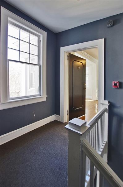 Building Photo - 425 10th St NE