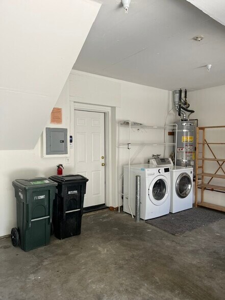 Building Photo - 150 Positano Cir