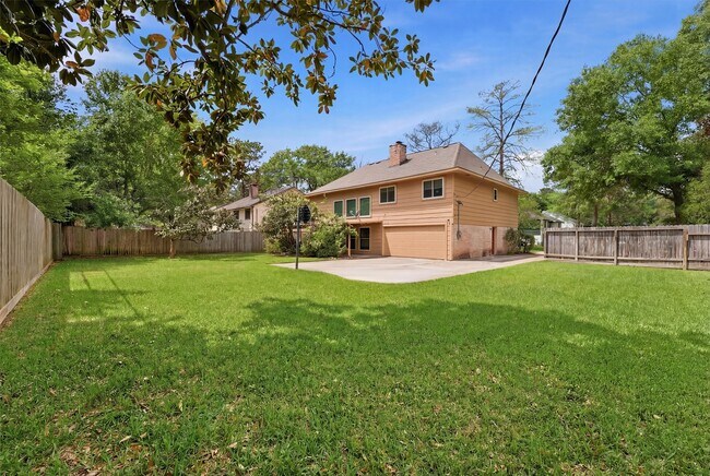 Building Photo - 8115 Theisswood Rd