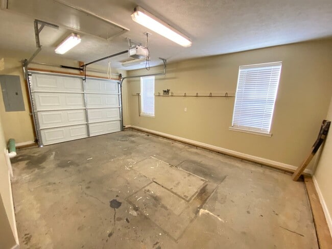 Building Photo - For Lease - 3 Bed, 2 Bath, 1338sqft home in Lebanon