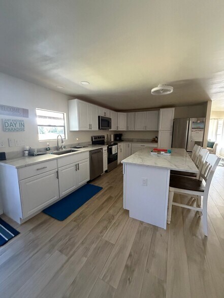 Building Photo - 75 Kiowa Dr N