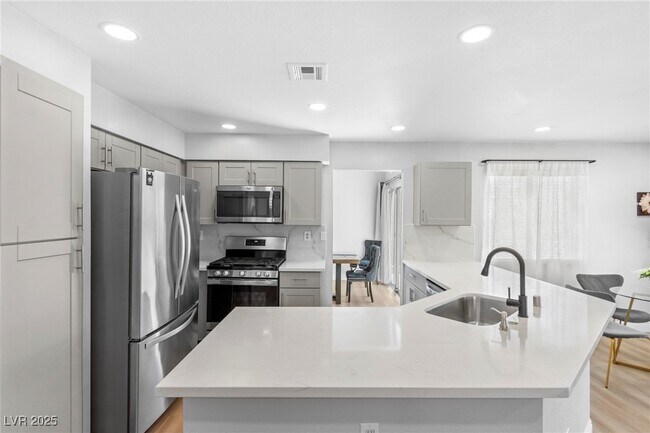 Building Photo - 2701 Sattley Cir