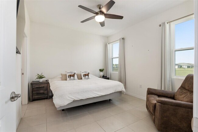 Building Photo - 3 Bedrooms | 2 Bathrooms | 2-Car Garage | Fully Fenced Yard