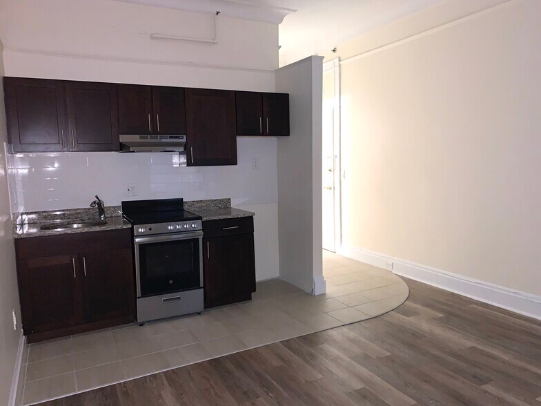 Building Photo - 62 Boylston St