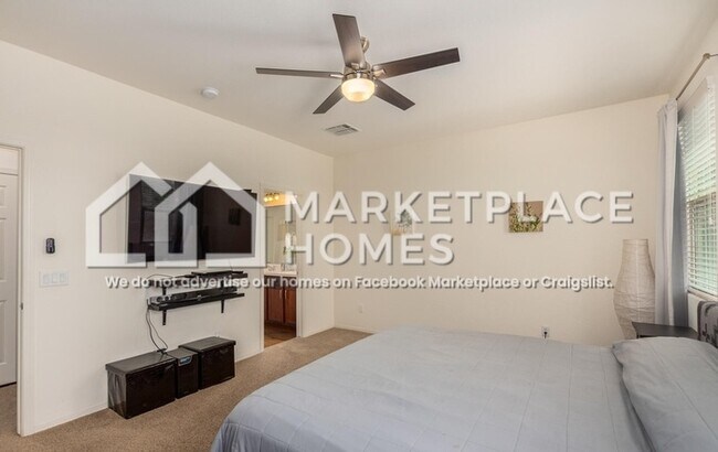 Building Photo - 5309 S 18th Pl