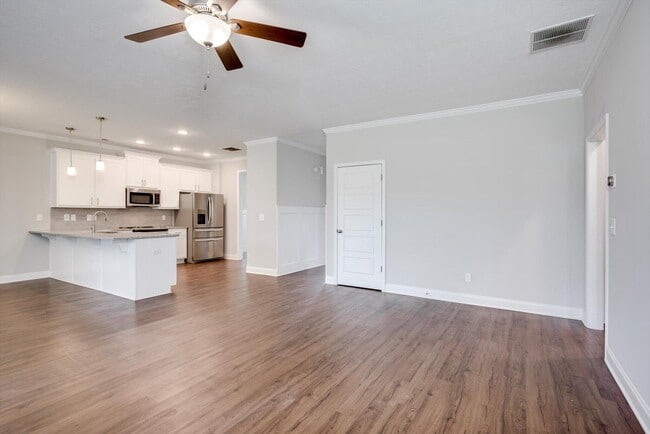 Building Photo - 2557 Traverse Trl