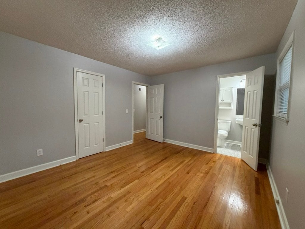 Building Photo - 818 Lynwood Dr