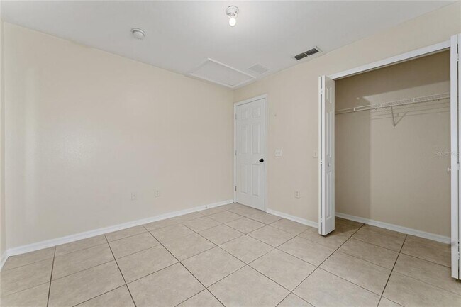 Building Photo - 114 Herring Ln