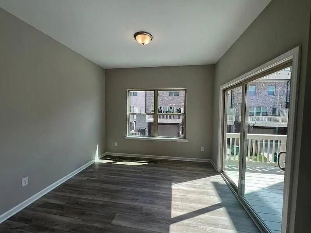 Building Photo - 735 Brecklin Ln