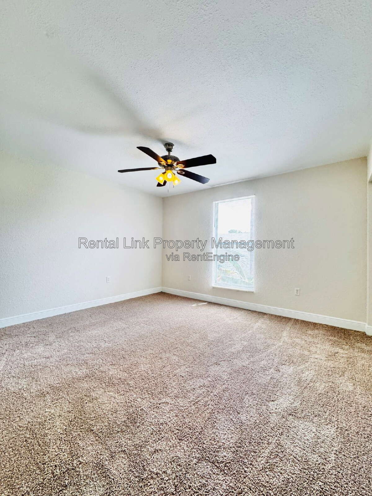 Building Photo - 12664 Kenwood Ln