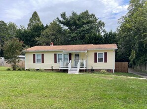 Building Photo - 415 Sells Rd