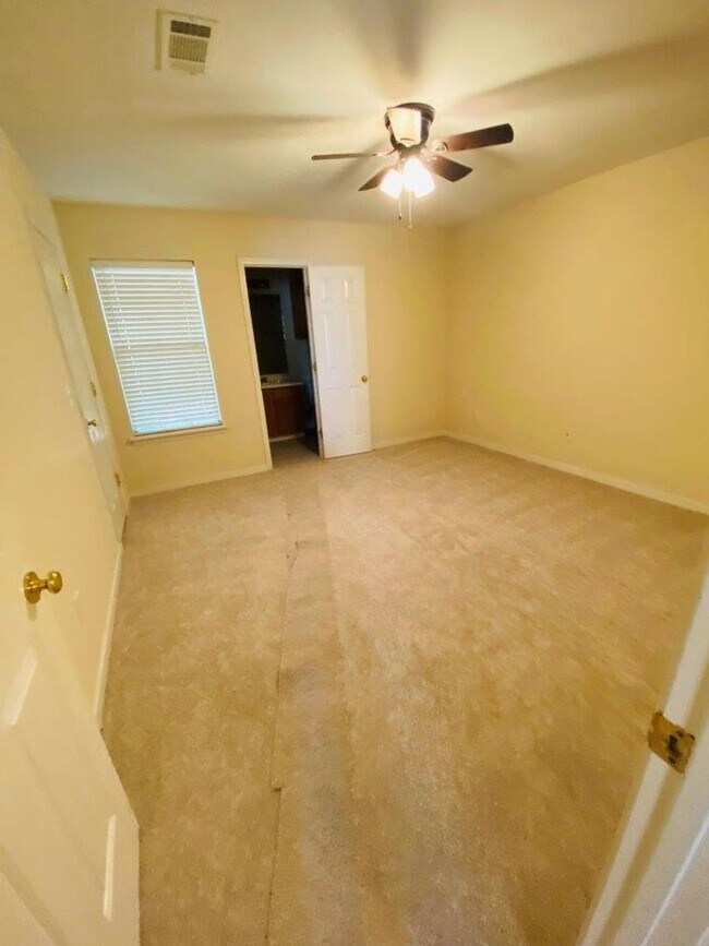 Building Photo - *****MOVE IN SPECIAL! 1/2 OFF 1ST MONTHS RENT*****473 Mockingbird Circle  Brandon, MS