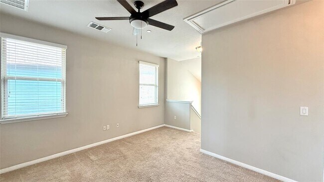 Building Photo - 1001 Zodiac Ln