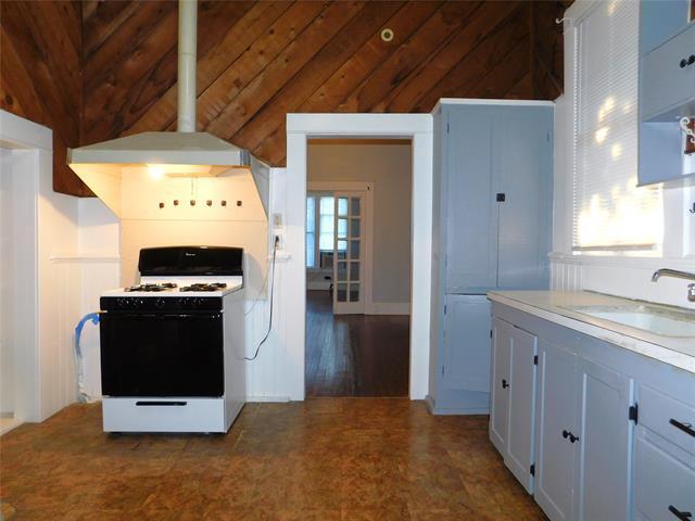 Building Photo - 203 Sawyer Ave