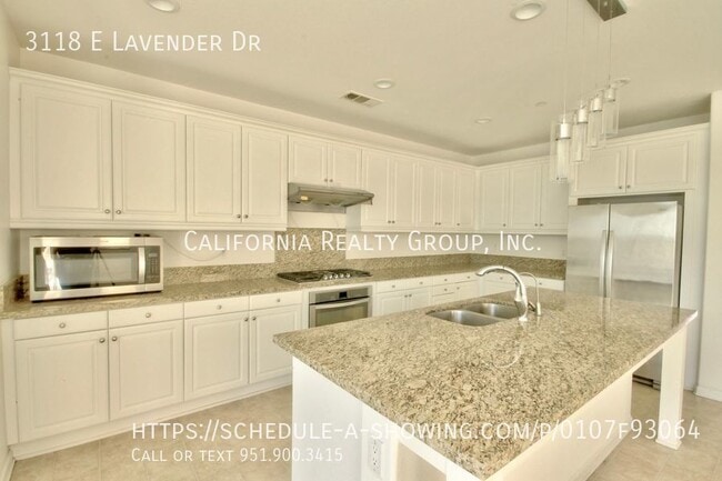 Building Photo - 3118 E Lavender Dr