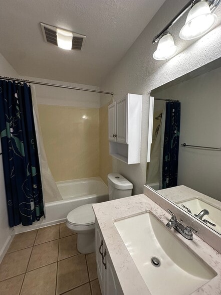 Building Photo - 91-1039-1039 Laaulu St