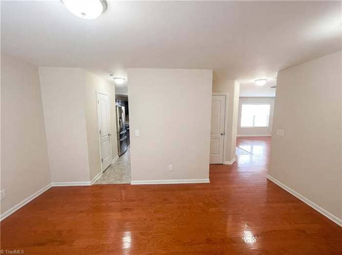 Building Photo - 2518 Macleod St