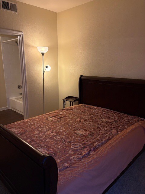 Building Photo - 2320 Gracy Farms Ln