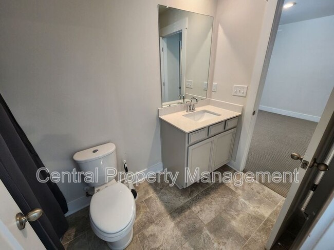 Building Photo - 112 Outback Dr