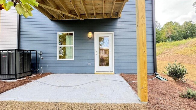 Building Photo - 1479 Creekside Cir NW