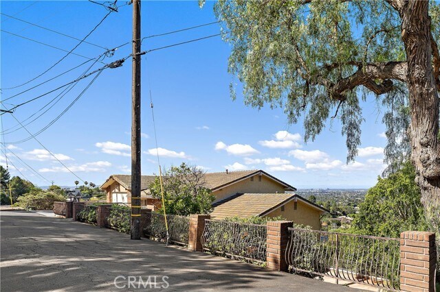 Building Photo - 11393 La Vereda Dr