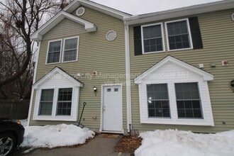 Building Photo - 1 Waverly Dr