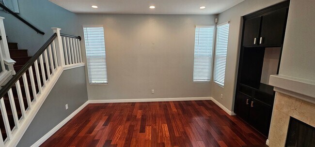 Building Photo - SAN DIEGO / SERRA MESA  - STONECREST VILLA...