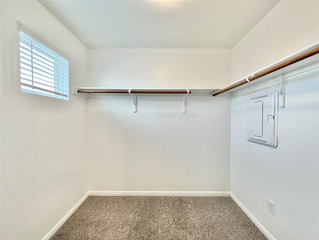 Building Photo - 3200 College Park Dr