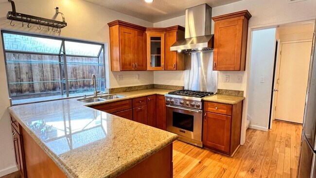 Building Photo - 3007 Crystal Creek Dr