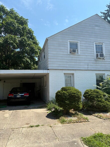 Building Photo - 762 Ross Ave